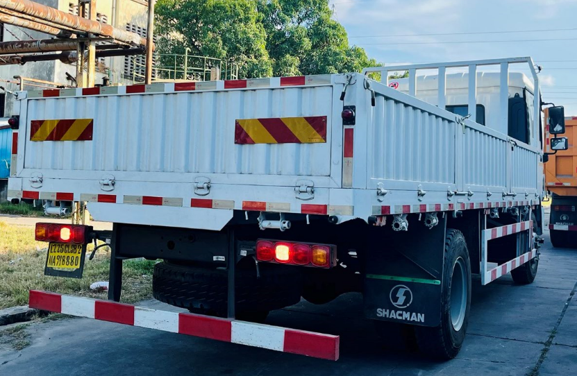 New Shacman L3000 Lorry Truck